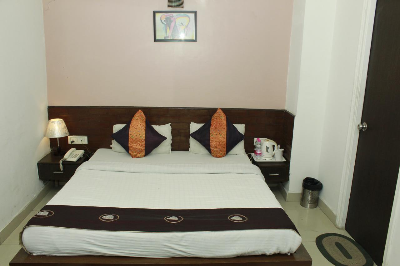 Airport Hotel Port View New Delhi Bilik gambar